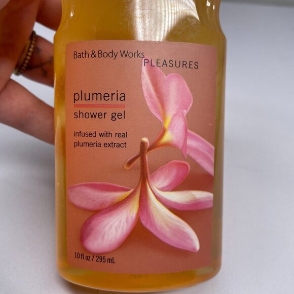 Bath & Body Works Pleasures Plumeria Shower Gel 10 oz Retired Discontinued - Picture 2 of 5